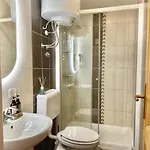 Kelly's Hotel 3*