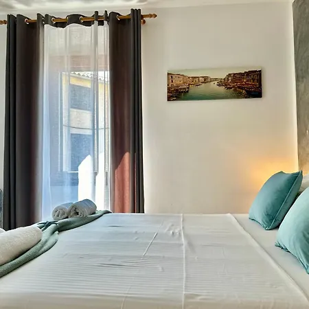 Kelly's Hotel